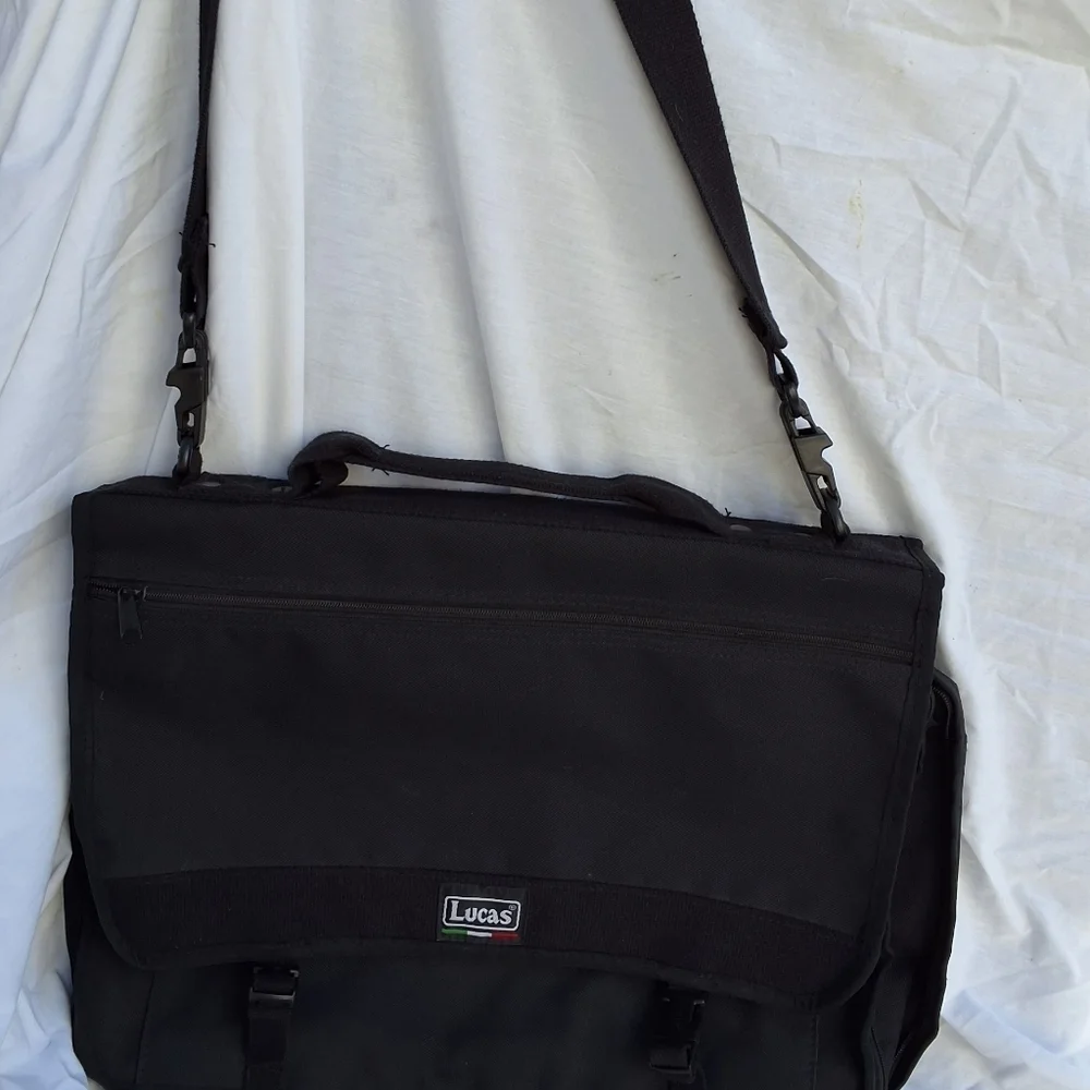 Lucas large laptop and carryall